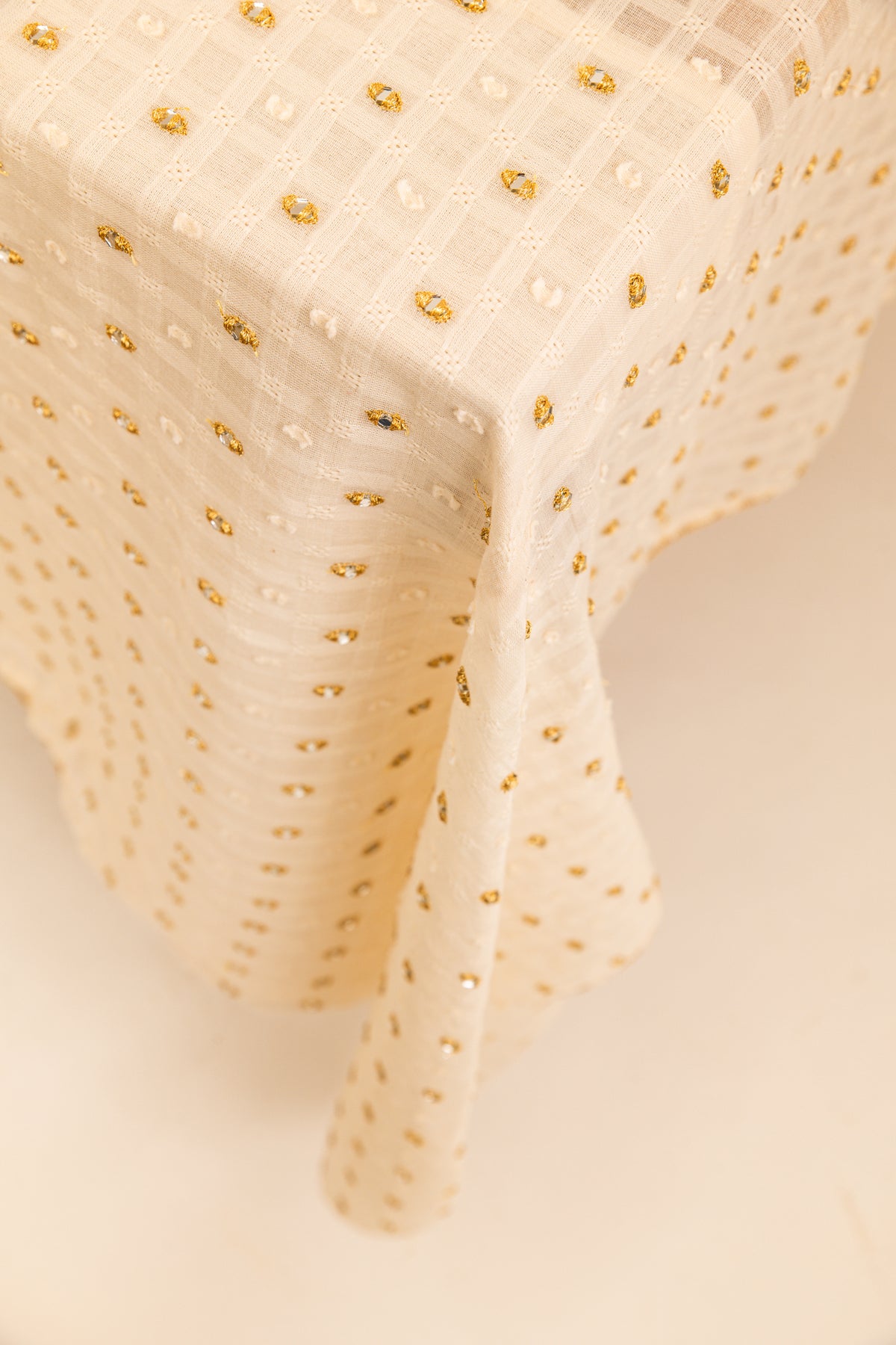 JHILMIL TABLE COVER