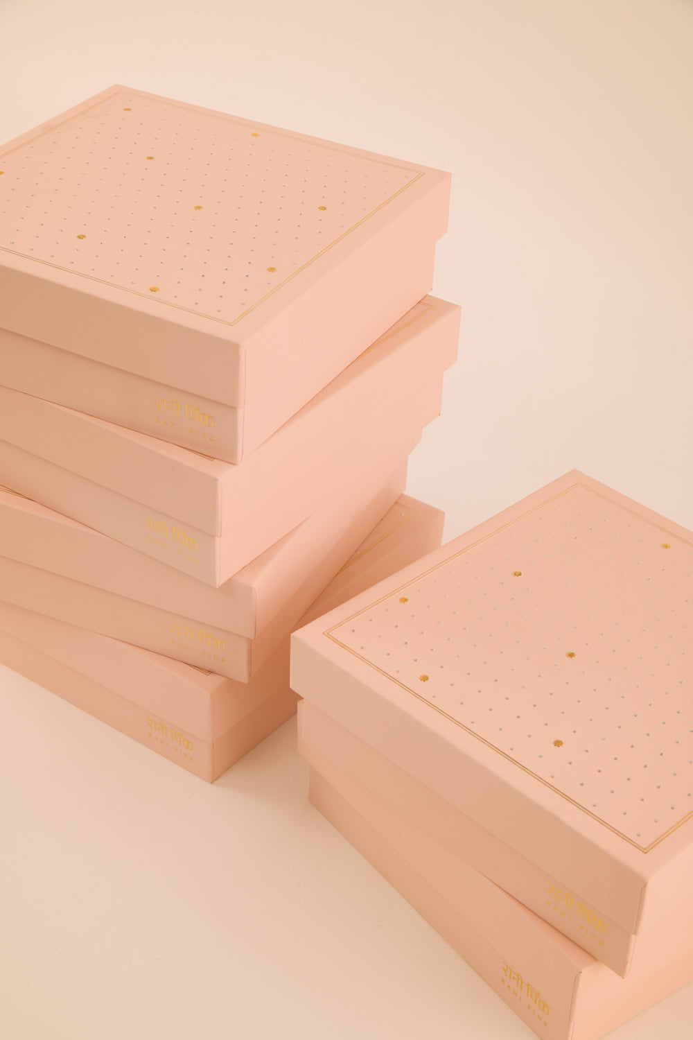 TARA SITARA - SQUARE SWEETS BOX